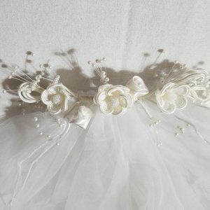 First Communion Flower Girl Veil attached to comb, flowers, pearls 24" long NIP